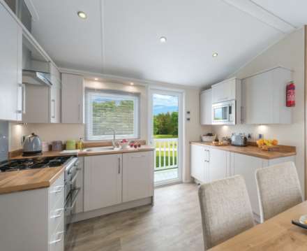 St. Georges Court, Wallingford, OX10 9ZZ, Image 2