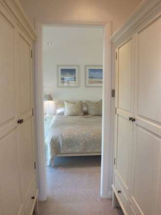 St Georges Court, Wallingford, OX10 9ZZ, Image 3