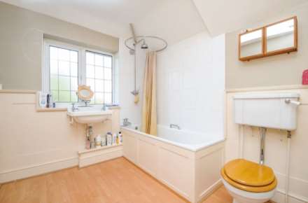 Eves Crescent, Chelmsford, CM1 4HS, Image 2