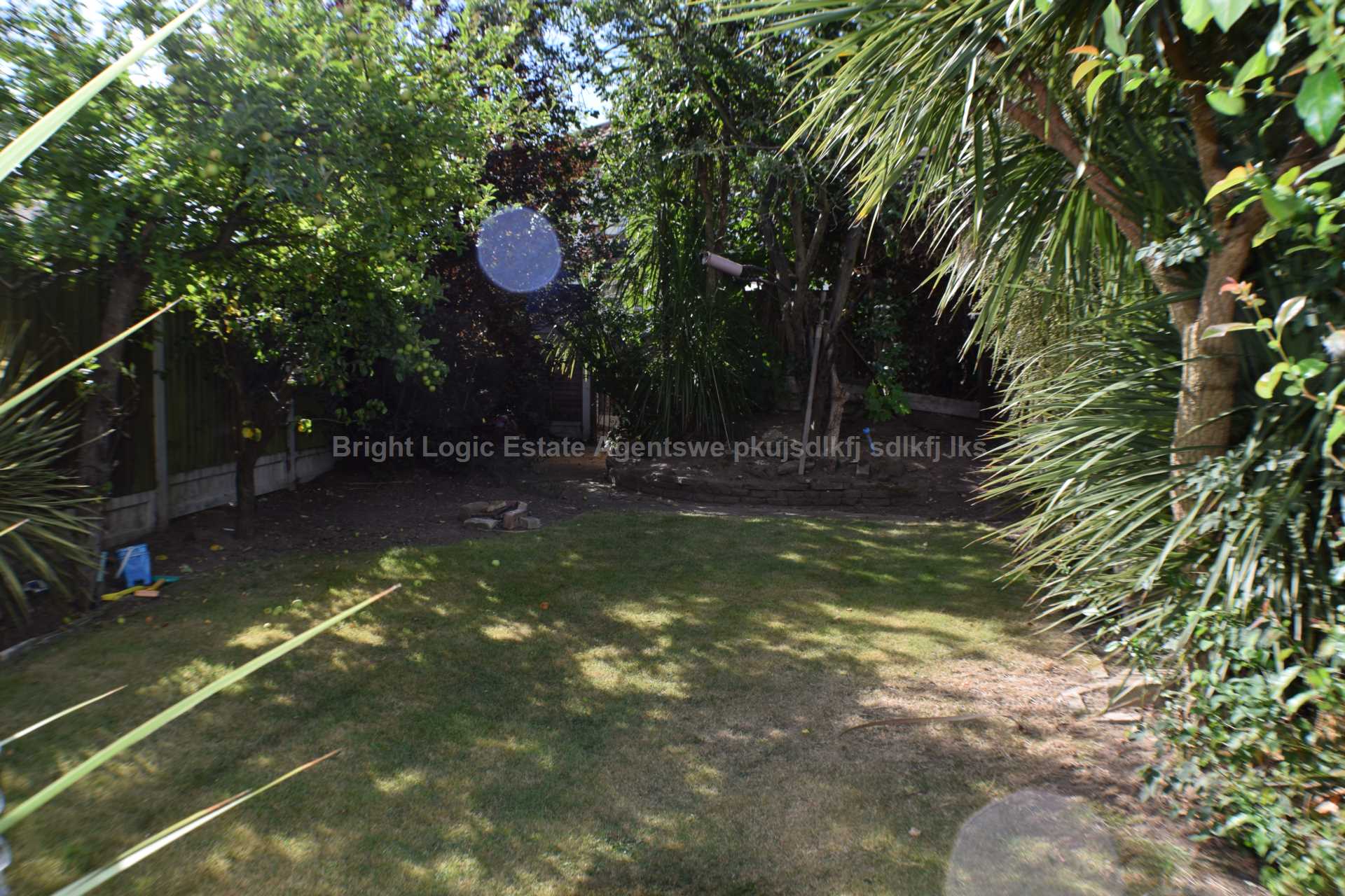 Shaftesbury Avenue, Thorpe Bay, SS1 3AW, Image 2