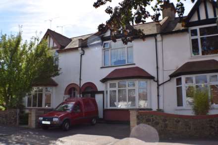 Shaftesbury Avenue, Thorpe Bay, SS1 3AW, Image 1