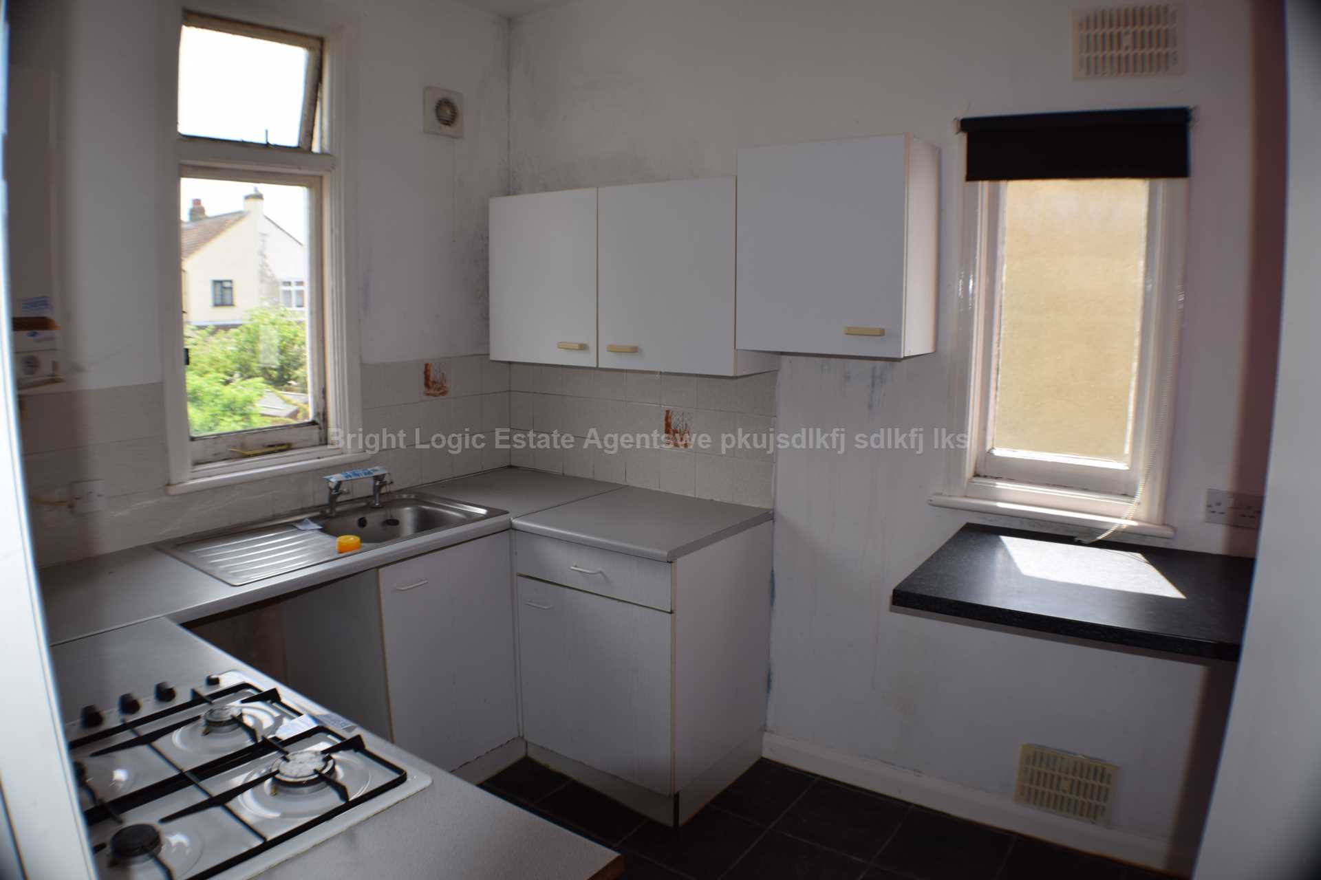 Manchester Drive, Leigh On Sea, SS9 3ET, Image 4