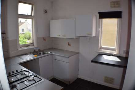 Manchester Drive, Leigh On Sea, SS9 3ET, Image 4