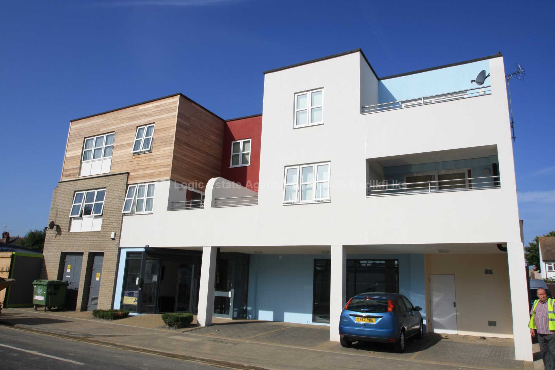 Cricketfield Grove, Leigh-On-Sea, SS9 3EJ, Image 1