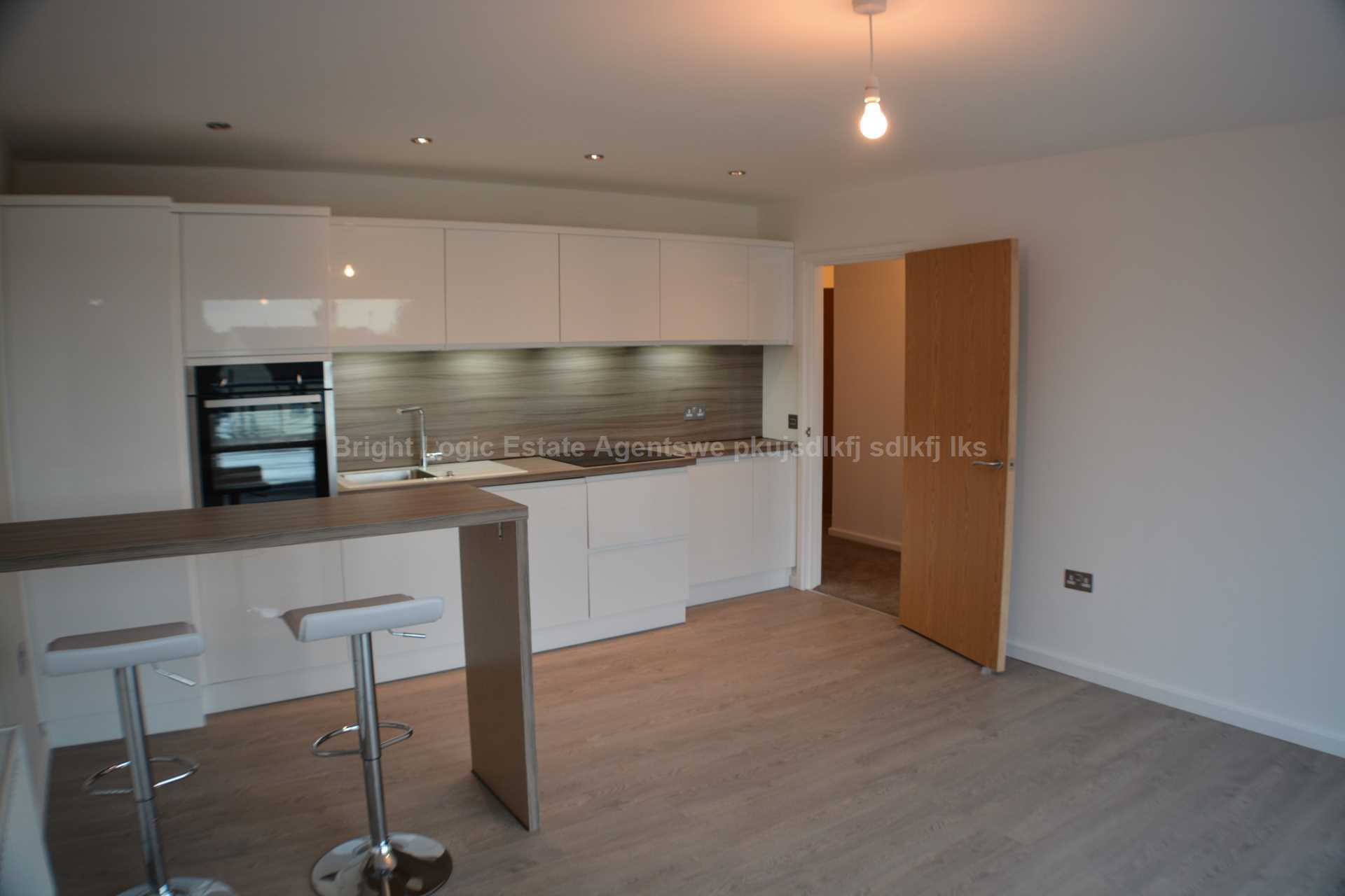 Cricketfield Grove, Leigh-On-Sea, SS9 3EJ, Image 6