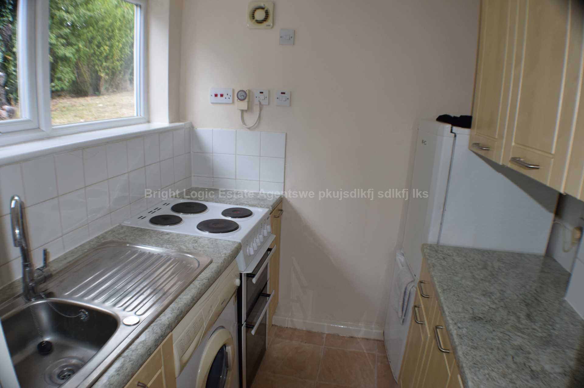 Maldon Road, Colchester, CO3 3AP, Image 6