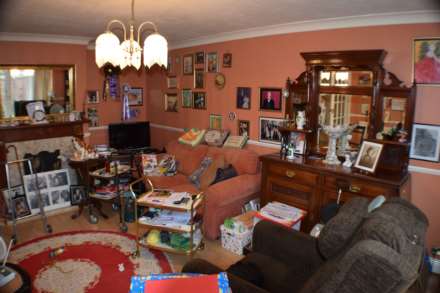 Rayleigh Close, Colchester, CO4 0AT, Image 3