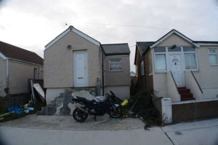 Brooklands Gardens, Jaywick, CO15 2JP, Image 1