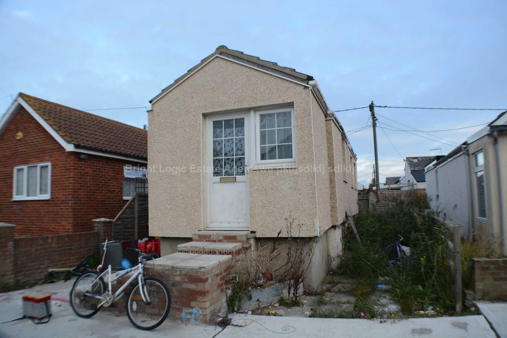 Vauxhall Avenue, Jaywick, CO15 2LA, Image 1