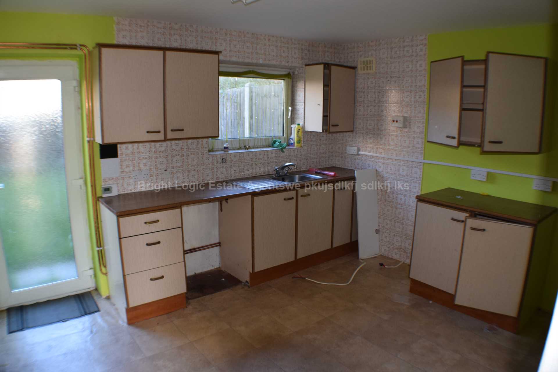 The Slades, Basildon, SS16 4SJ, Image 2