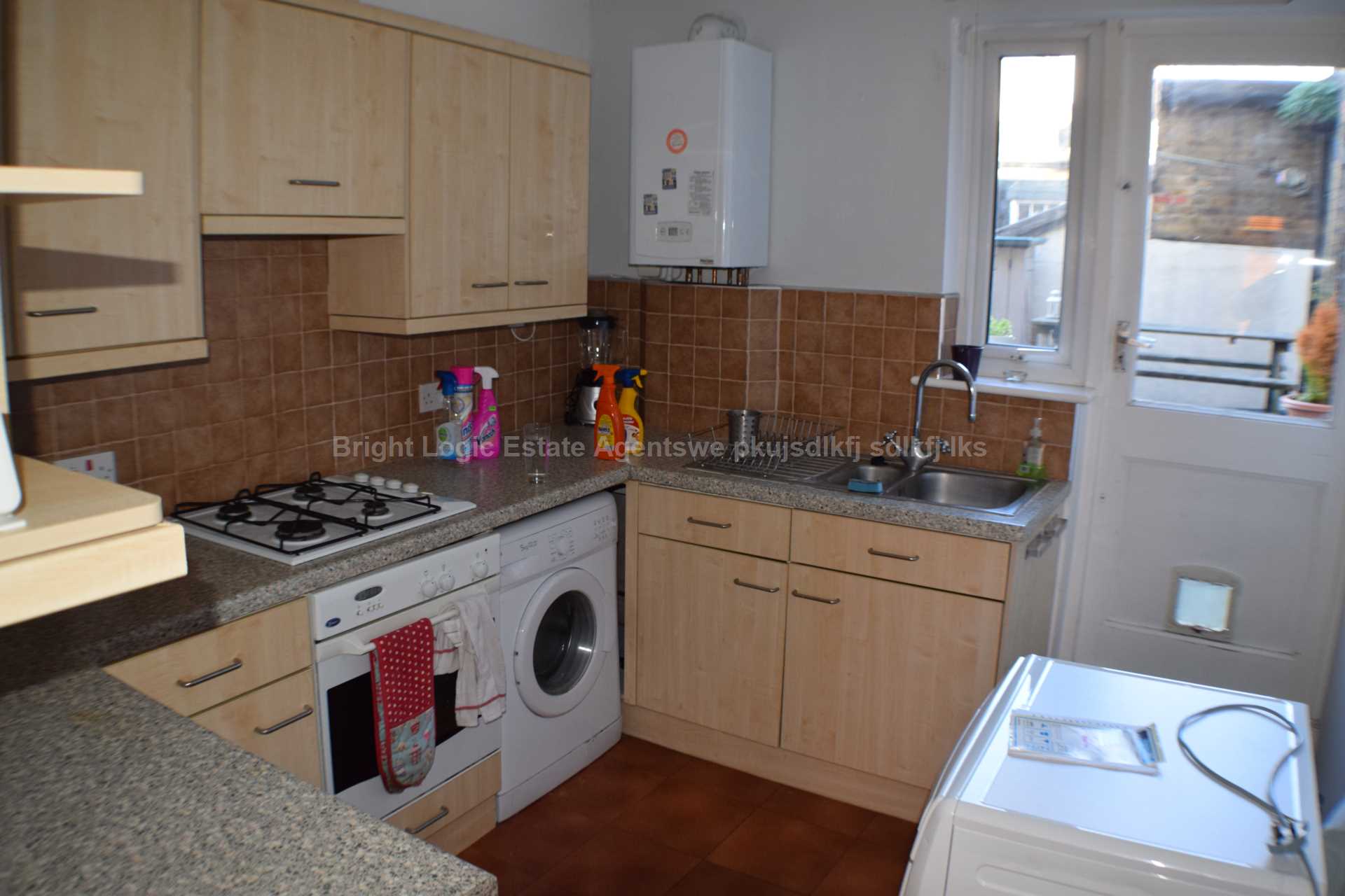 The Broadway, Leigh On Sea, SS9 1PG, Image 2