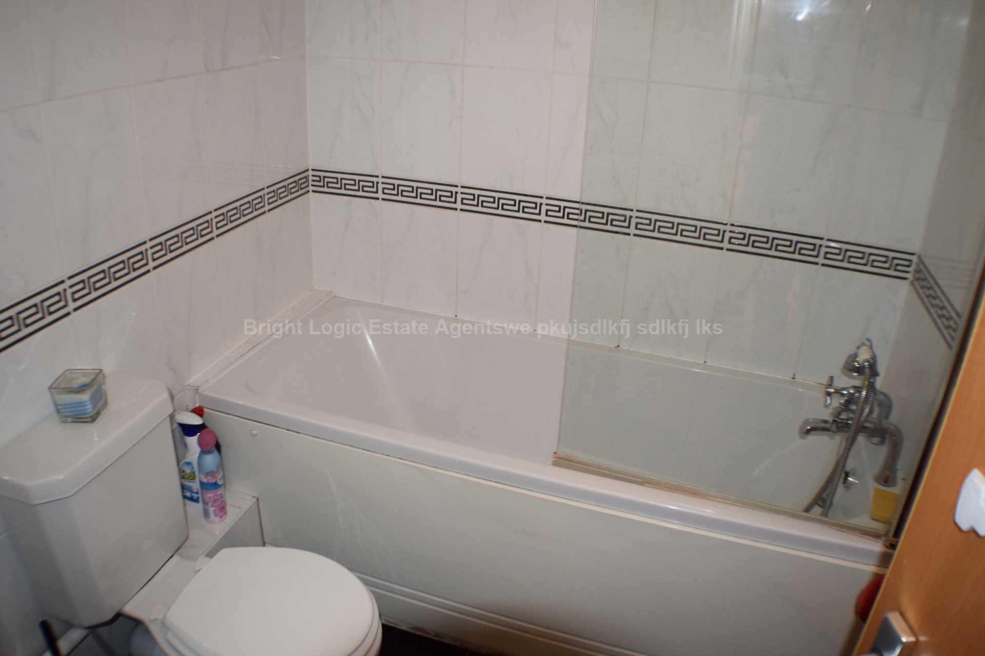 The Broadway, Leigh On Sea, SS9 1PG, Image 4