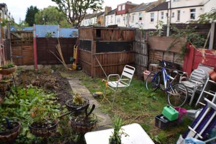 Fairfax Drive, Westcliff On Sea, SS0 9EL, Image 2