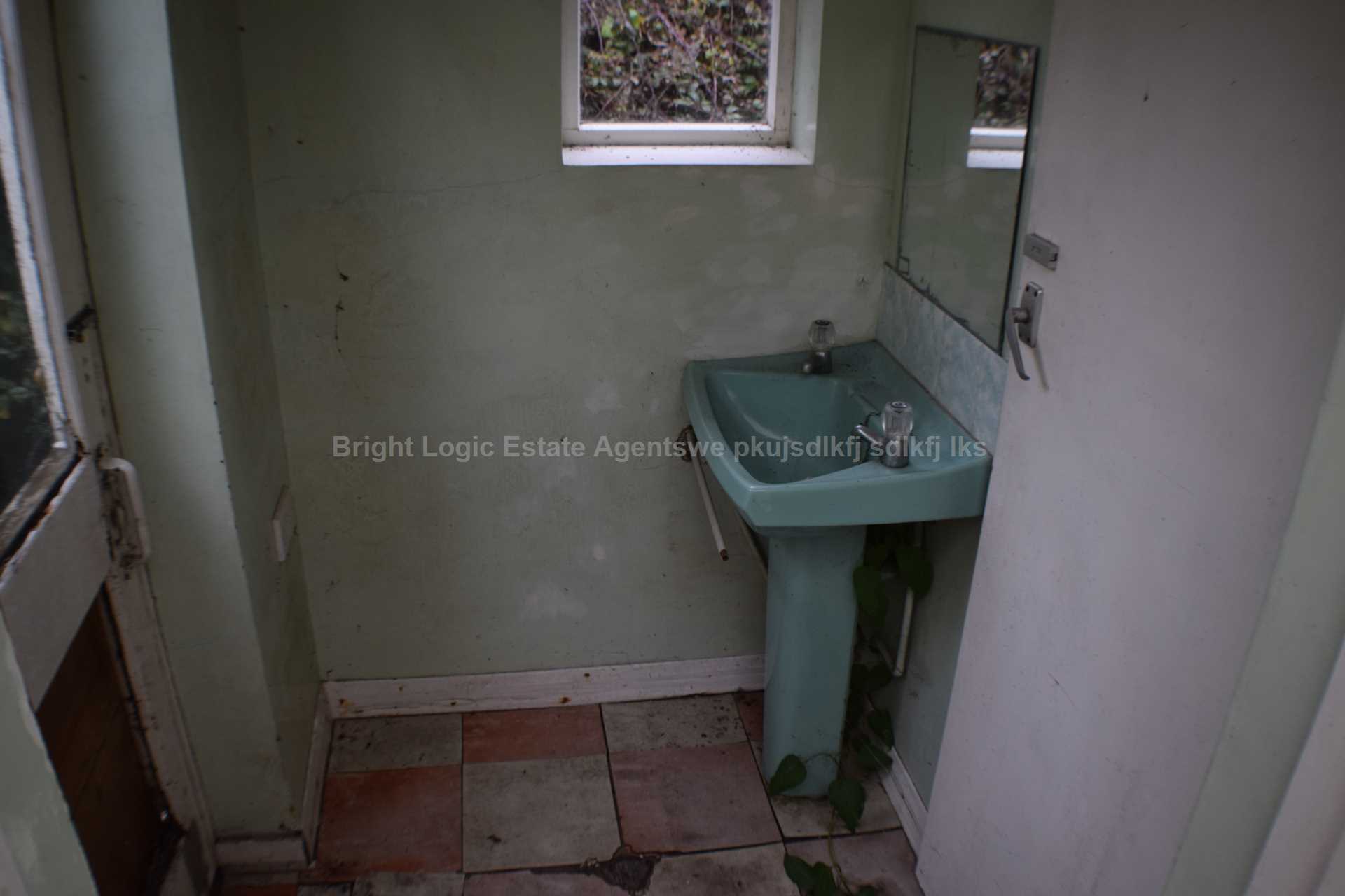 Wakering Road, Shoeburyness, SS3 9TN, Image 12