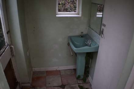 Wakering Road, Shoeburyness, SS3 9TN, Image 12