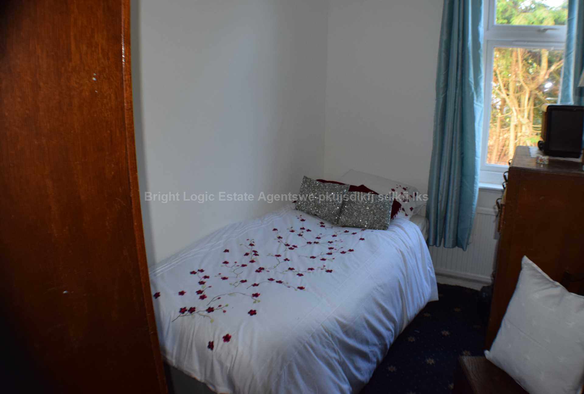 Satanita Road, Westcliff On Sea, SS0 8DD, Image 4