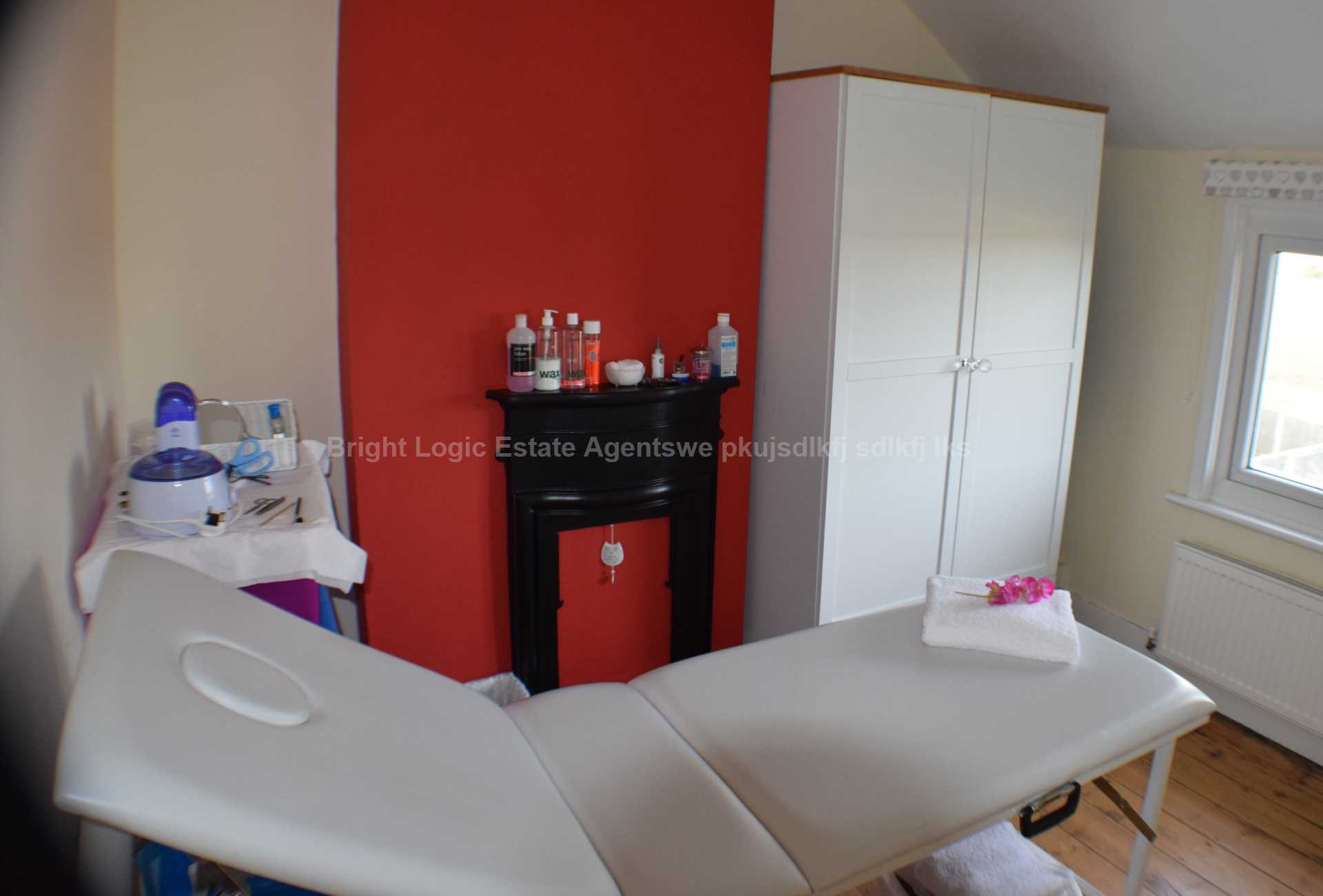 Christmas Cottage, 295 Harwich Road, CO16 9PZ, Image 7