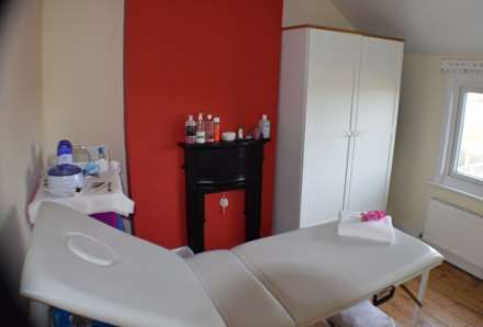 Christmas Cottage, 295 Harwich Road, CO16 9PZ, Image 7