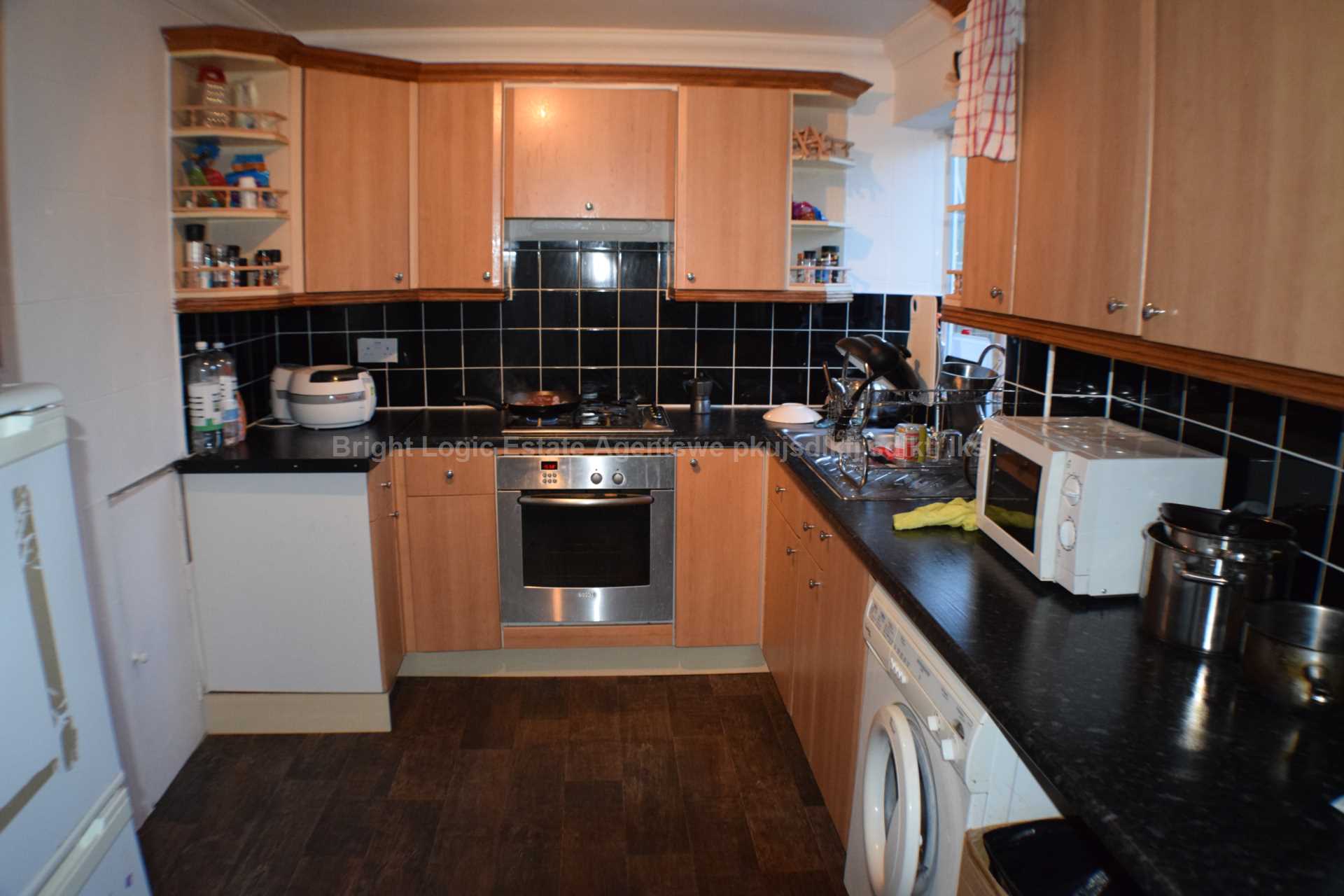 Trimley Close, Basildon, SS14 2HJ, Image 2