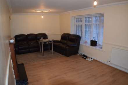 Trimley Close, Basildon, SS14 2HJ, Image 3