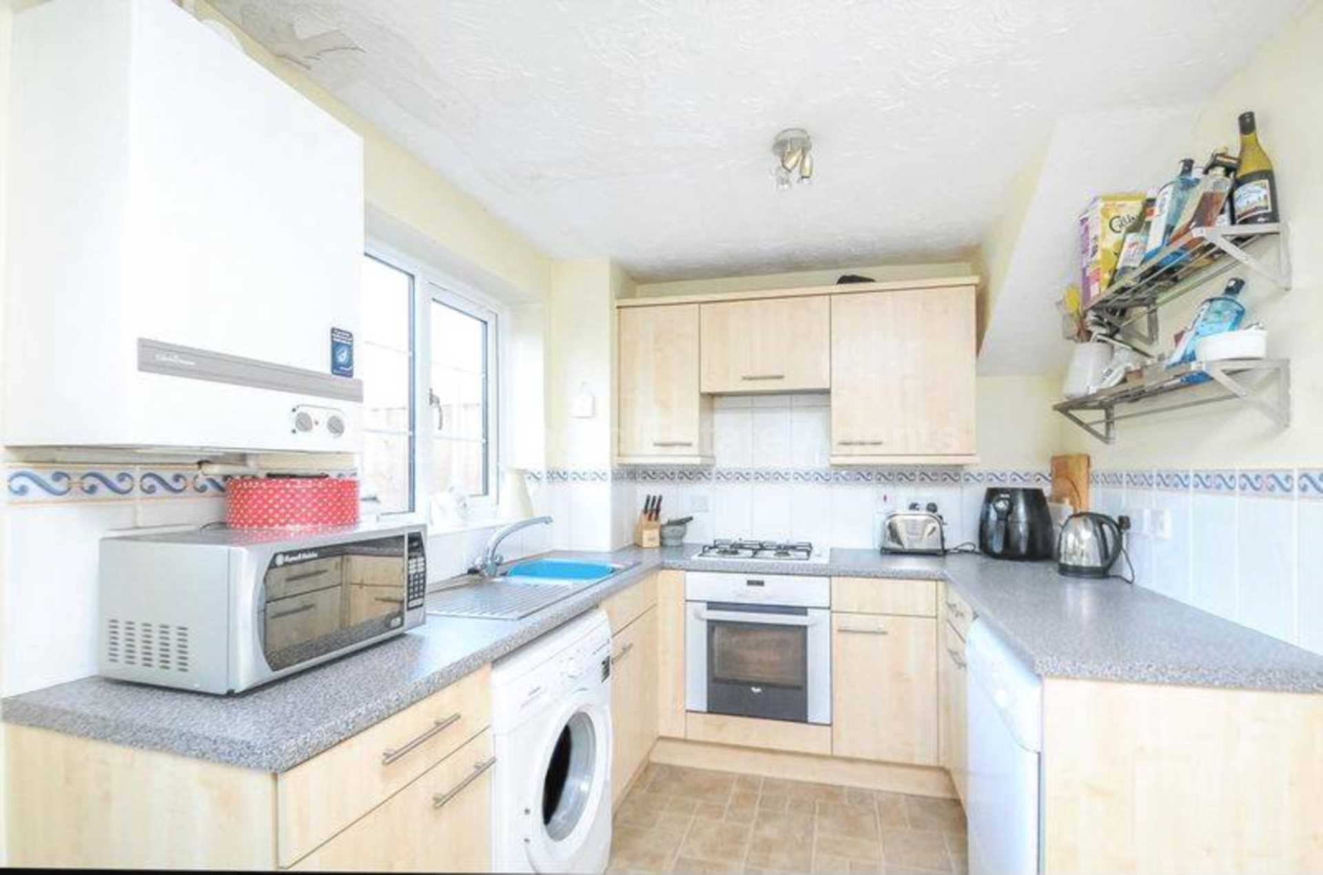 High Street Ss, Twyford, RG10 9ae, Image 1