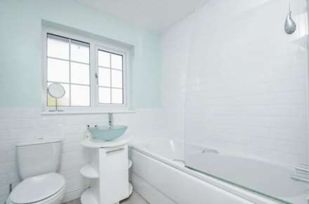 21 Summer Meadows, Crescent Link, Waterside, Image 3