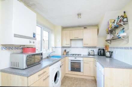 21 Summer Meadows, Crescent Link, Waterside, Image 6