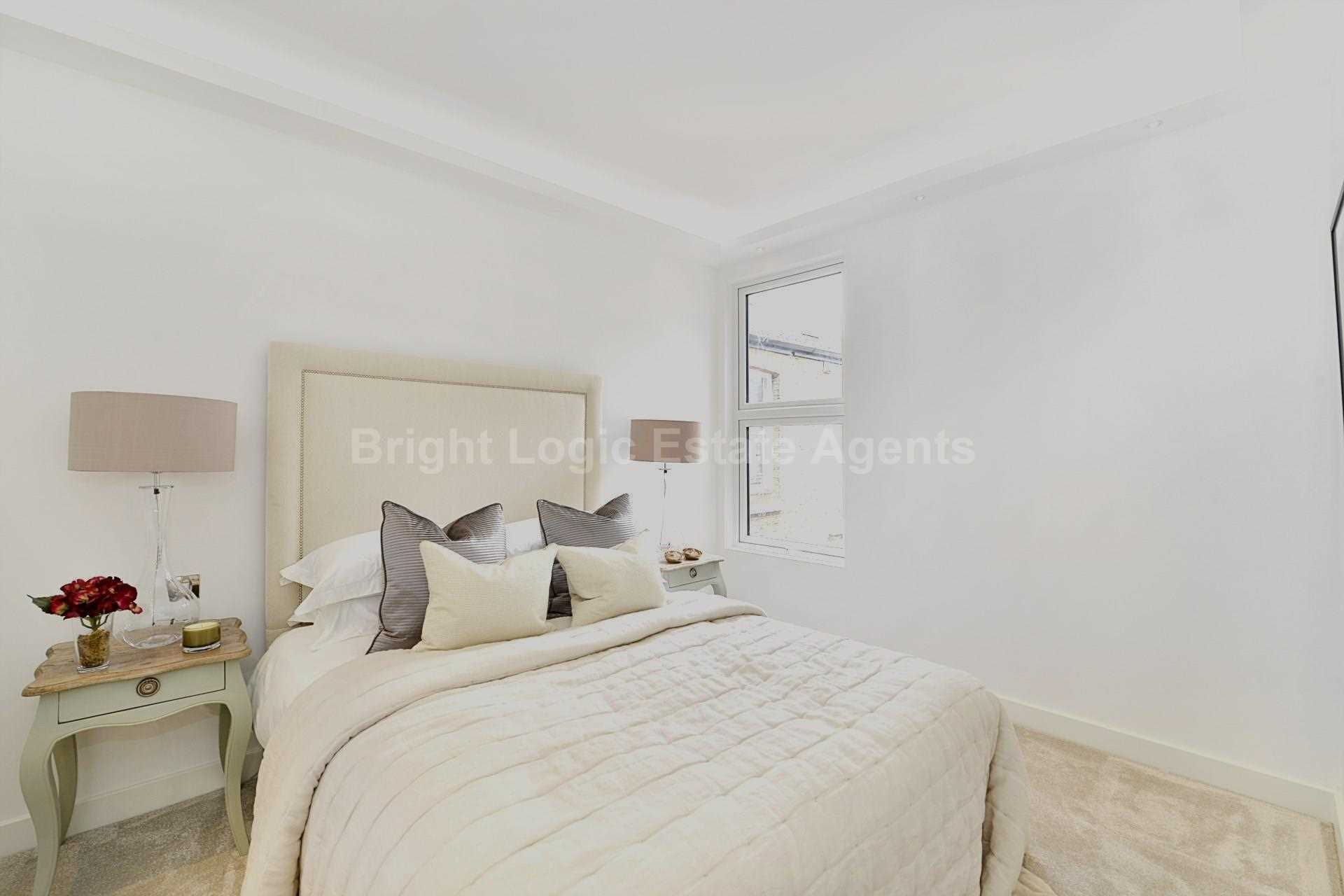 Lady Aylesfordมีขนาดใหญ่, Stanmore, HA7 4FG, Image 1