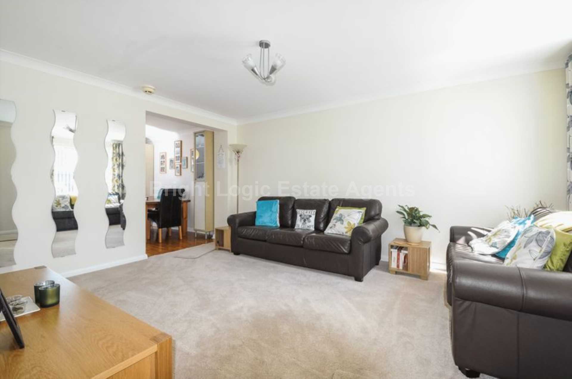 Sturgess Avenue, London, NW4 3TR, Image 1