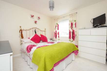 Sturgess Avenue, London, NW4 3TR, Image 4