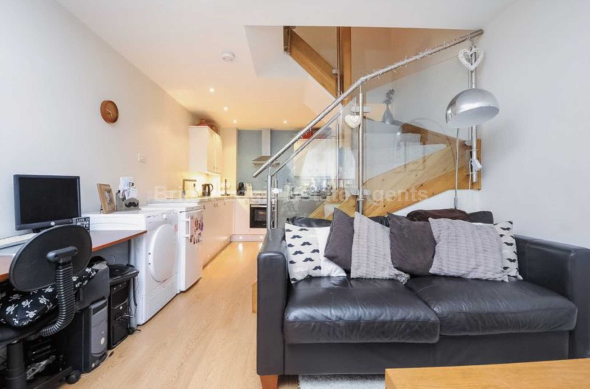 Ladysmith Road, Enfield, EN1 3AG, Image 6