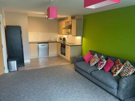 Connaught Heights, New Road, Hillingdon, Image 3