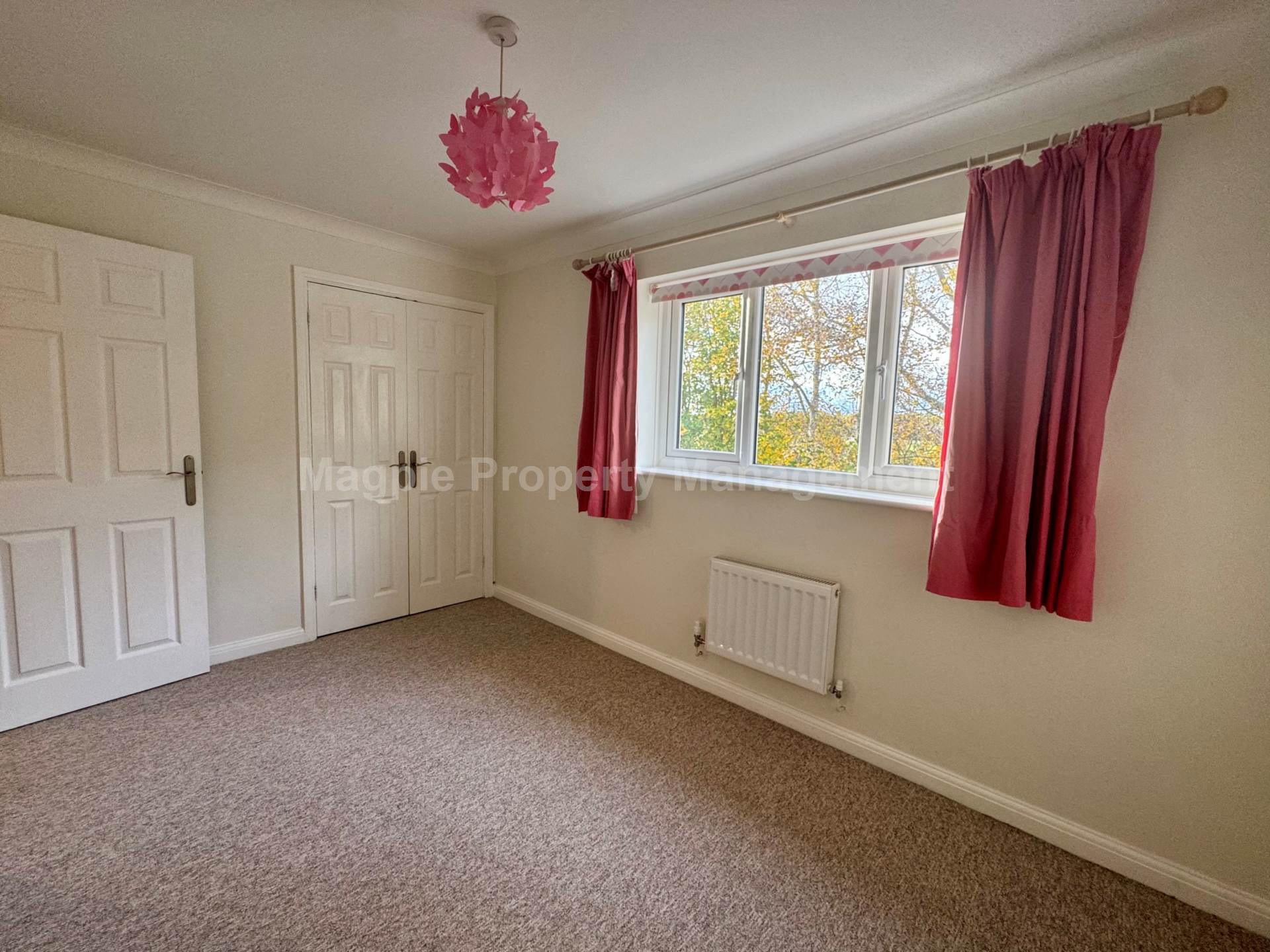 Hawkesford Way, St Neots, Image 22
