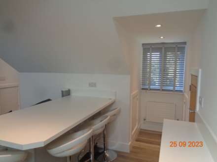 **ALL BILLS INCLUDED**, Eaton Socon, Image 4