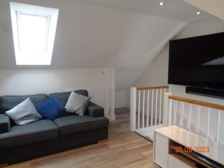 **ALL BILLS INCLUDED**, Eaton Socon, Image 6