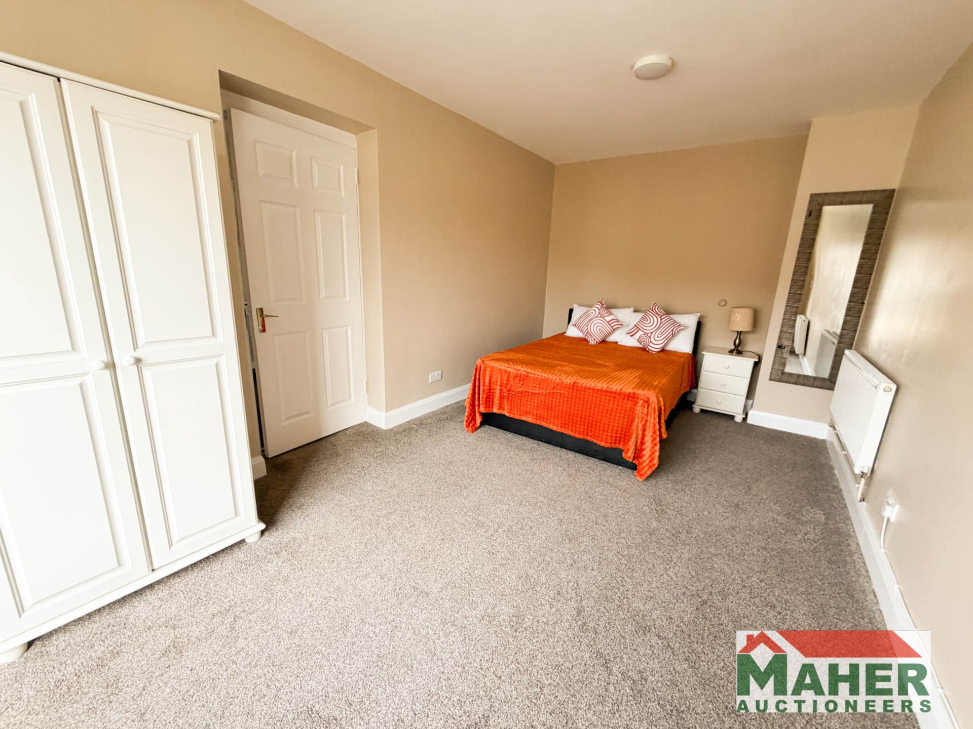 16 College Court, Cahir E21 FA02 16 College Court, Cahir E21 FA02