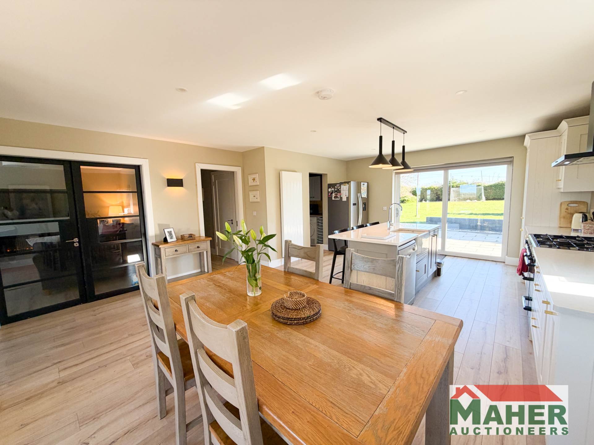 Thurlesbeg, Cashel E25 D328