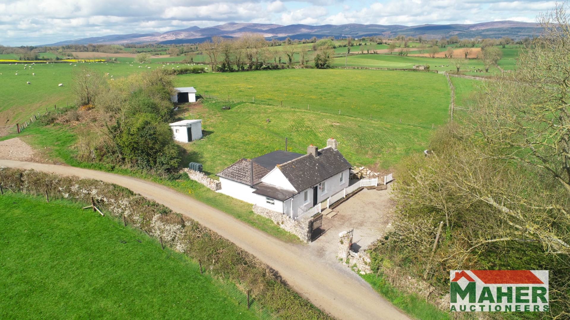 Roosca, Cahir, Co. Tipperary E21 NR50 Roosca, Cahir, Co. Tipperary E21 NR50