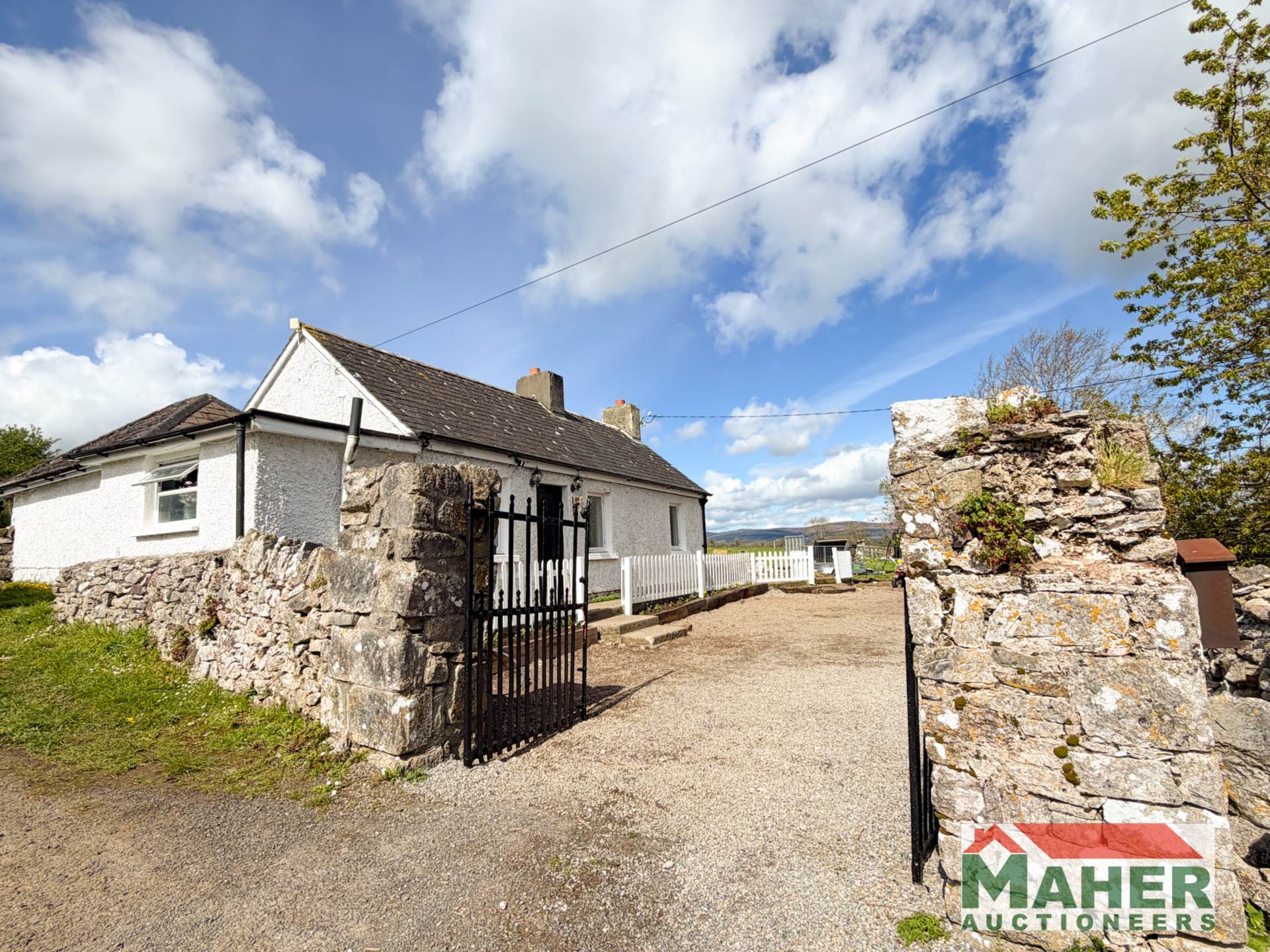 Roosca, Cahir, Co. Tipperary E21 NR50 Roosca, Cahir, Co. Tipperary E21 NR50