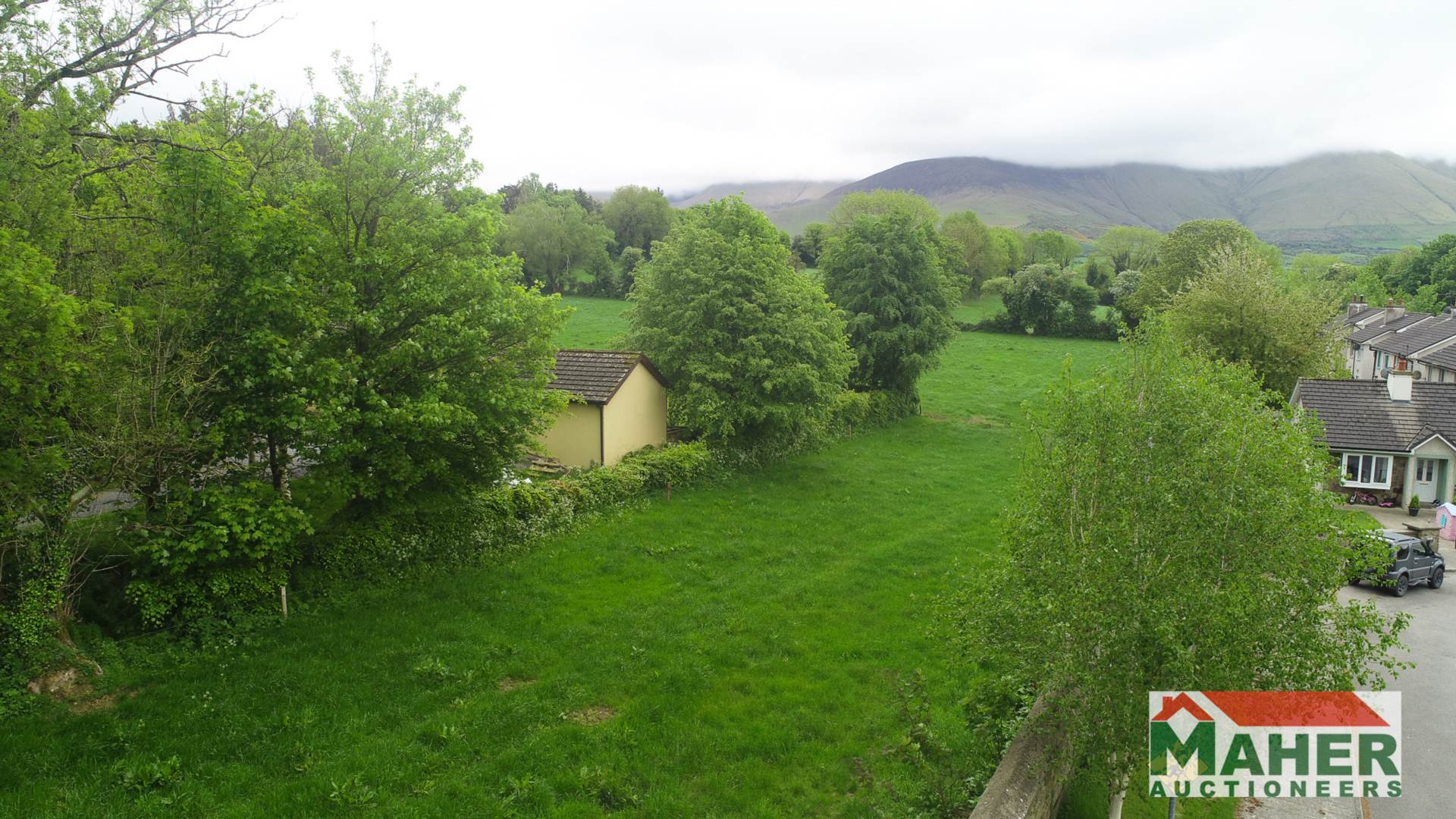2.6 acres Lisvarrinane, Glen of Aherlow 2.6 acres Lisvarrinane, Glen of Aherlow