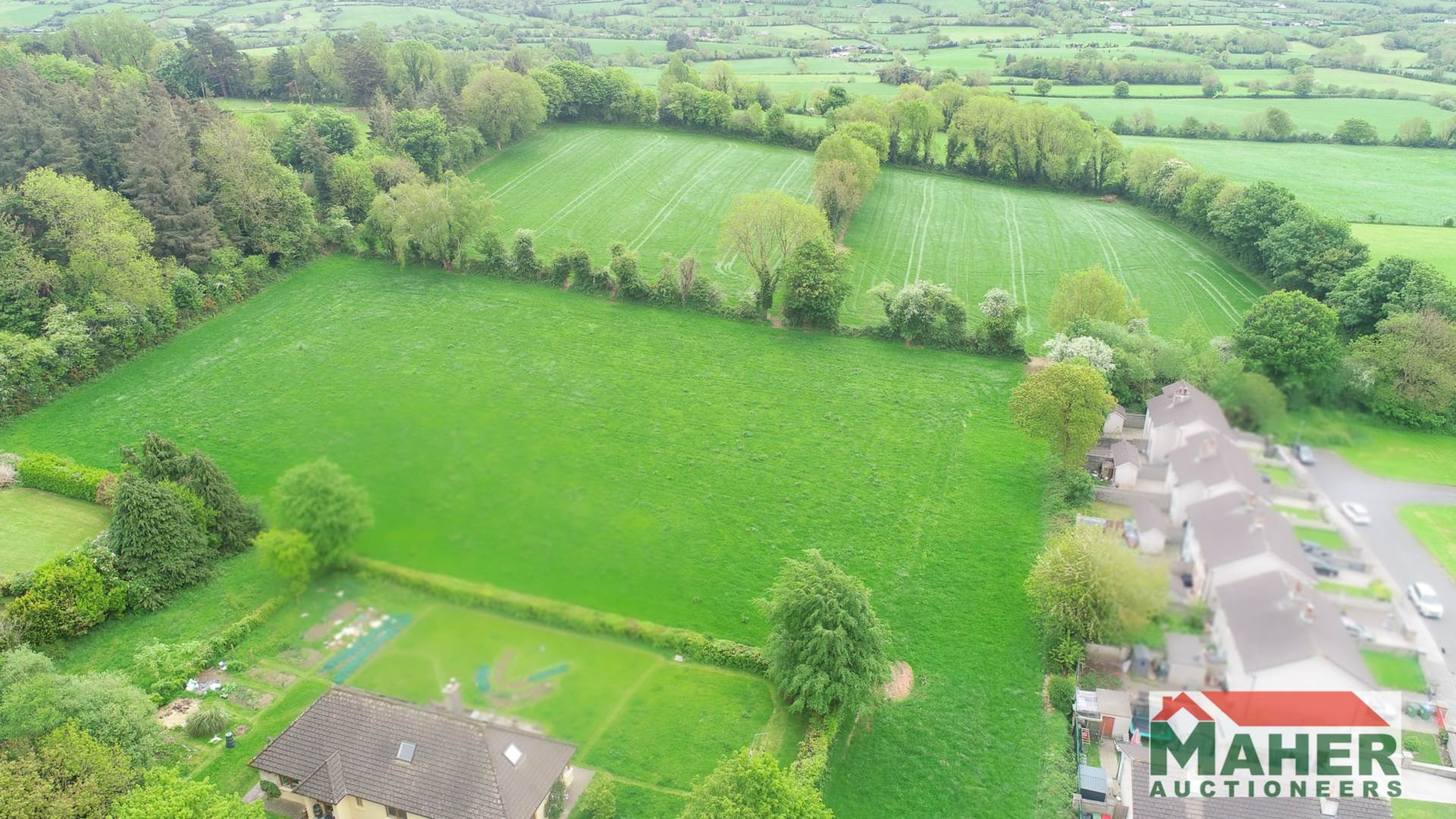 2.6 acres Lisvarrinane, Glen of Aherlow 2.6 acres Lisvarrinane, Glen of Aherlow