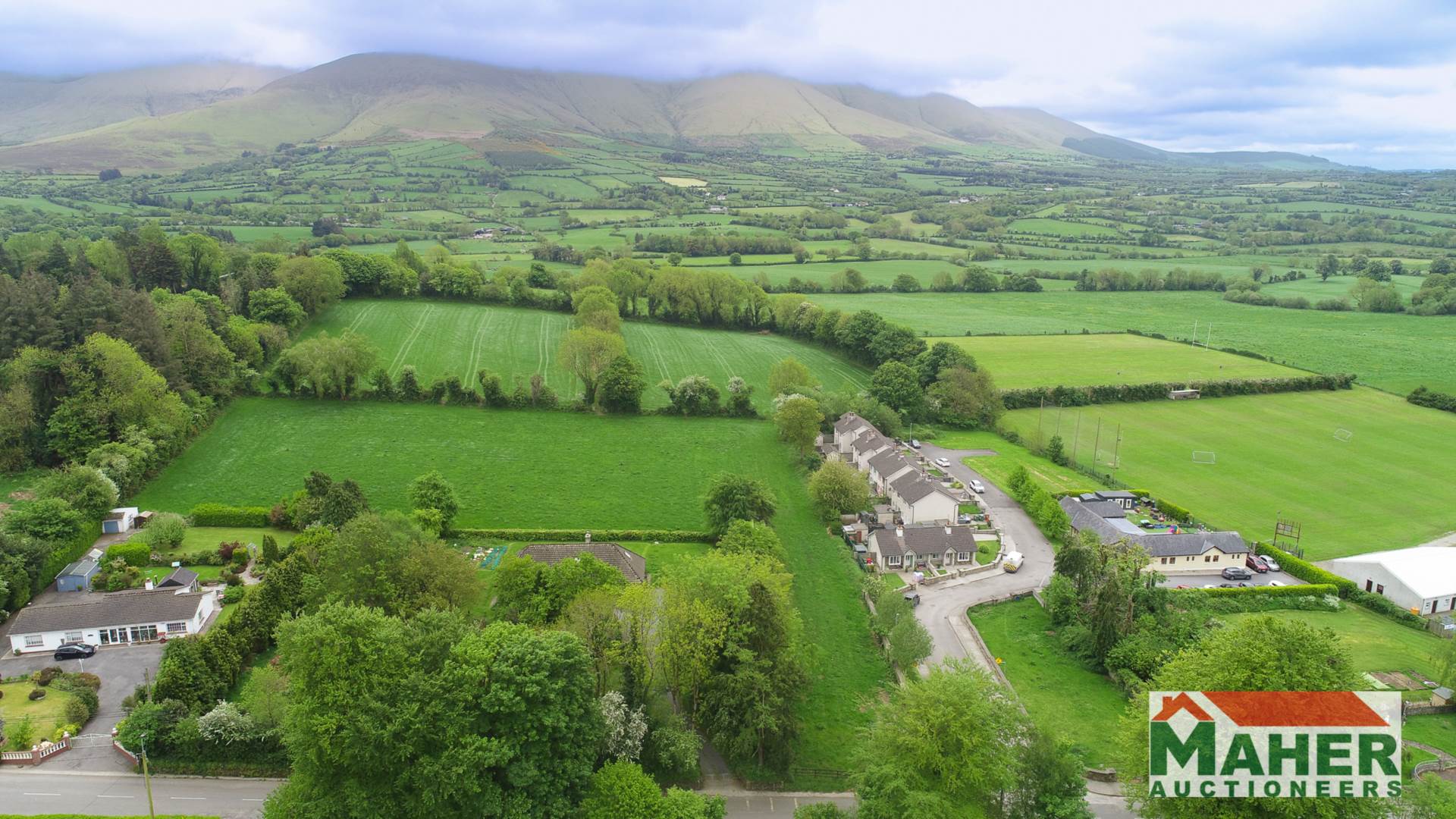 2.6 acres Lisvarrinane, Glen of Aherlow 2.6 acres Lisvarrinane, Glen of Aherlow
