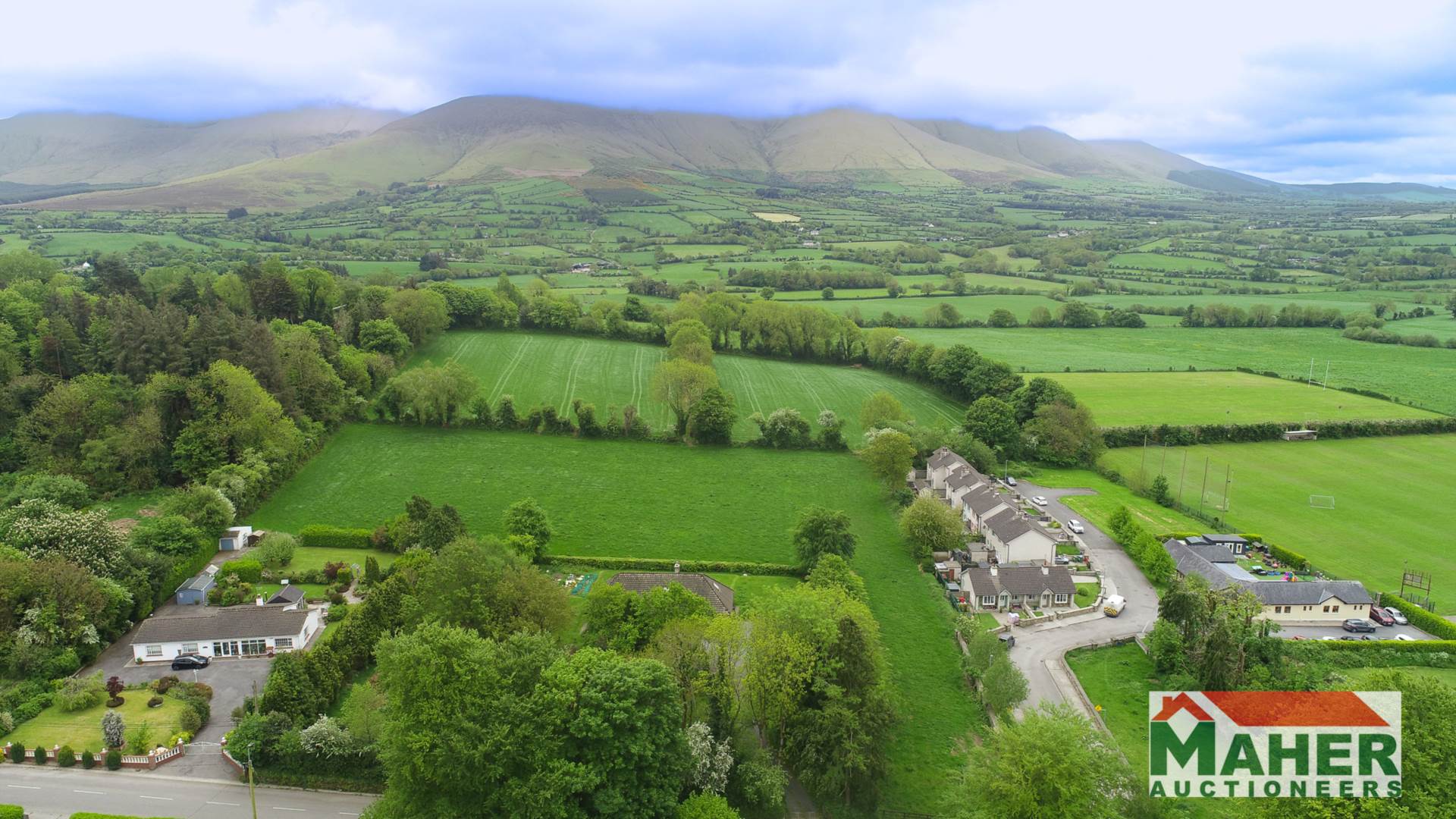 2.6 acres Lisvarrinane, Glen of Aherlow 2.6 acres Lisvarrinane, Glen of Aherlow