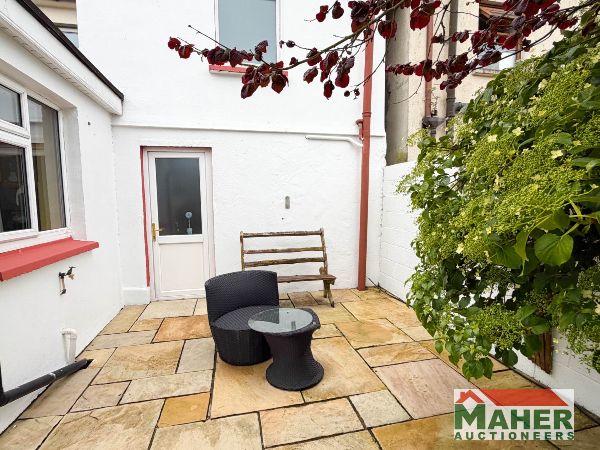 2 Lacey Square, Cashel, Co. Tipperary E25 PH36