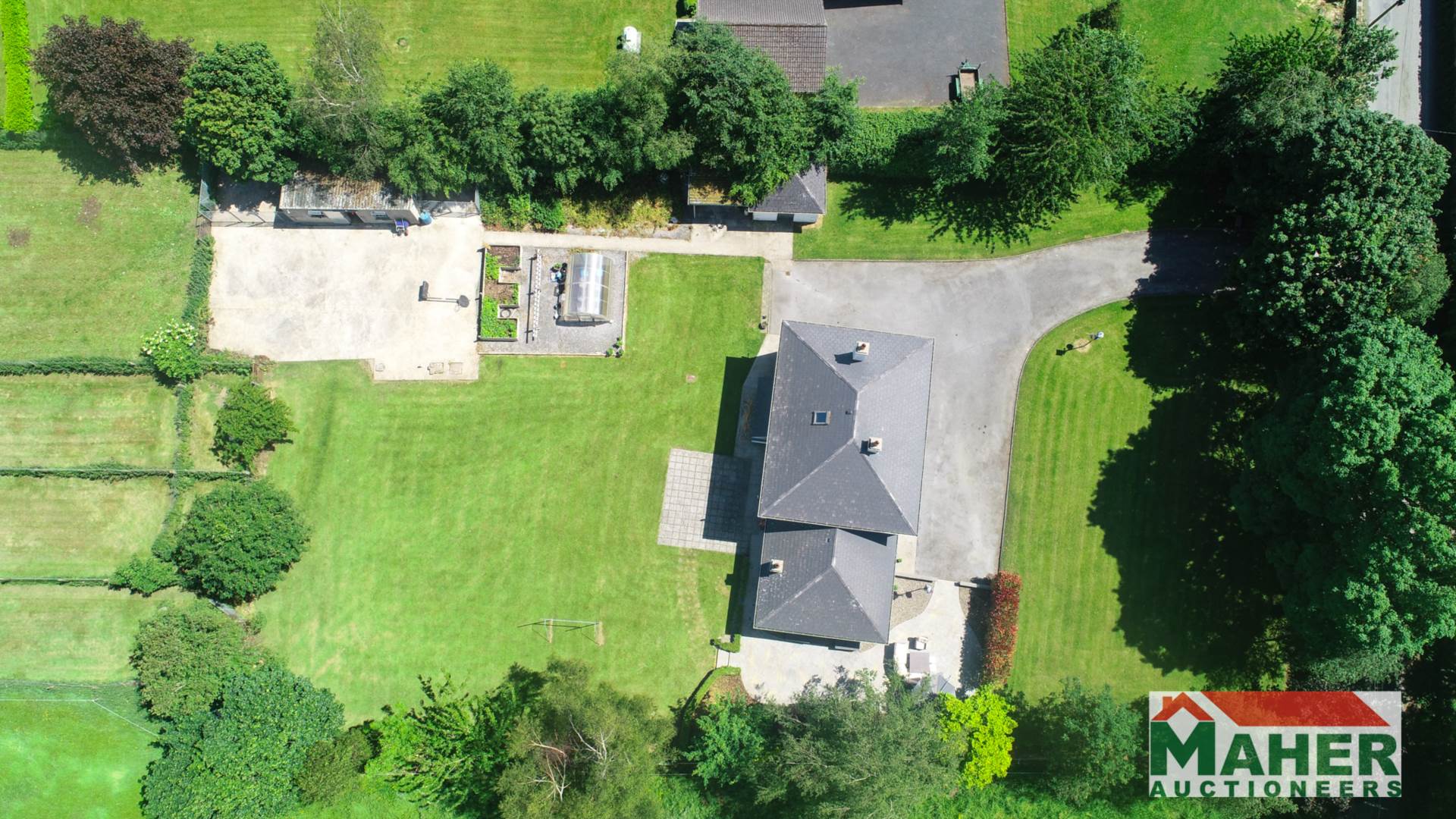 Castlepark, Golden, Co. Tipperary E25 F992 Castlepark, Golden, Co. Tipperary E25 F992