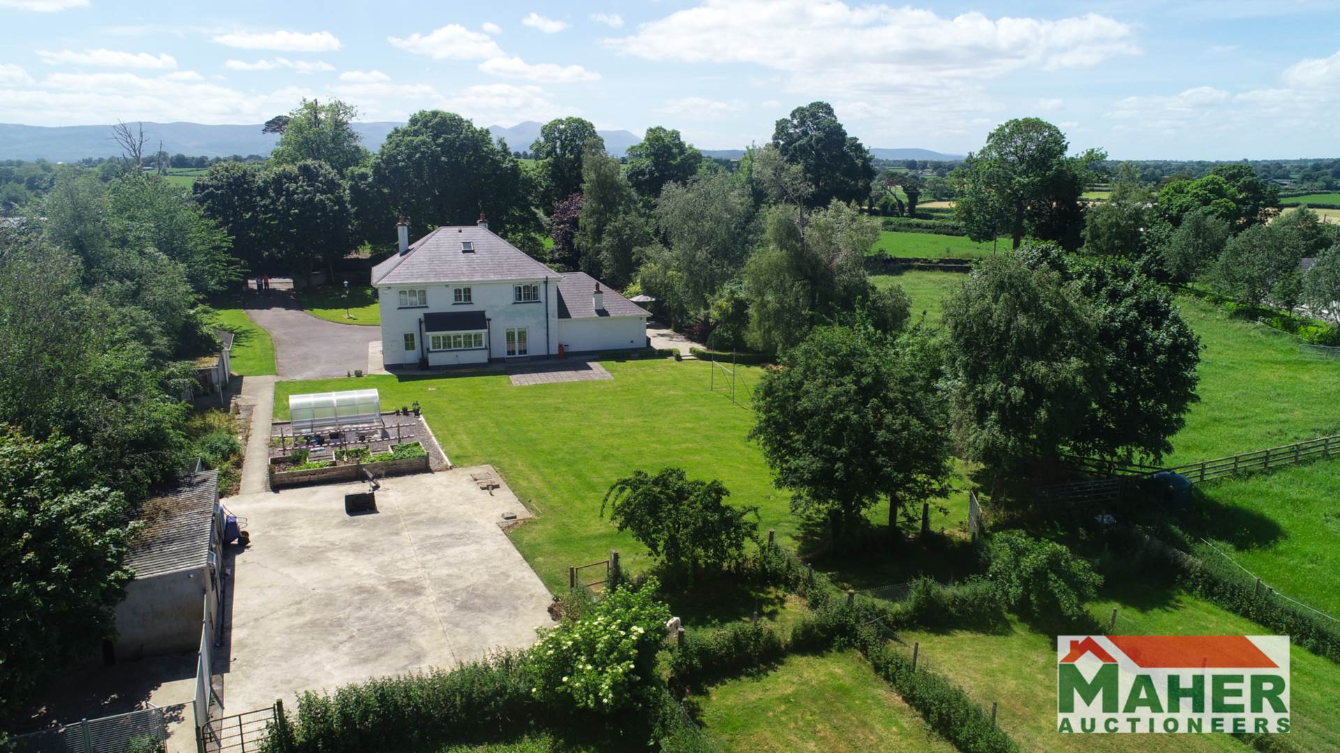 Castlepark, Golden, Co. Tipperary E25 F992 Castlepark, Golden, Co. Tipperary E25 F992