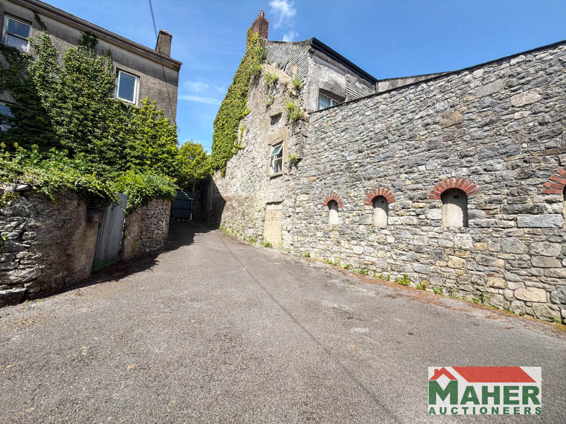 Main Street, Fethard, Co. Tipperary Main Street, Fethard, Co. Tipperary
