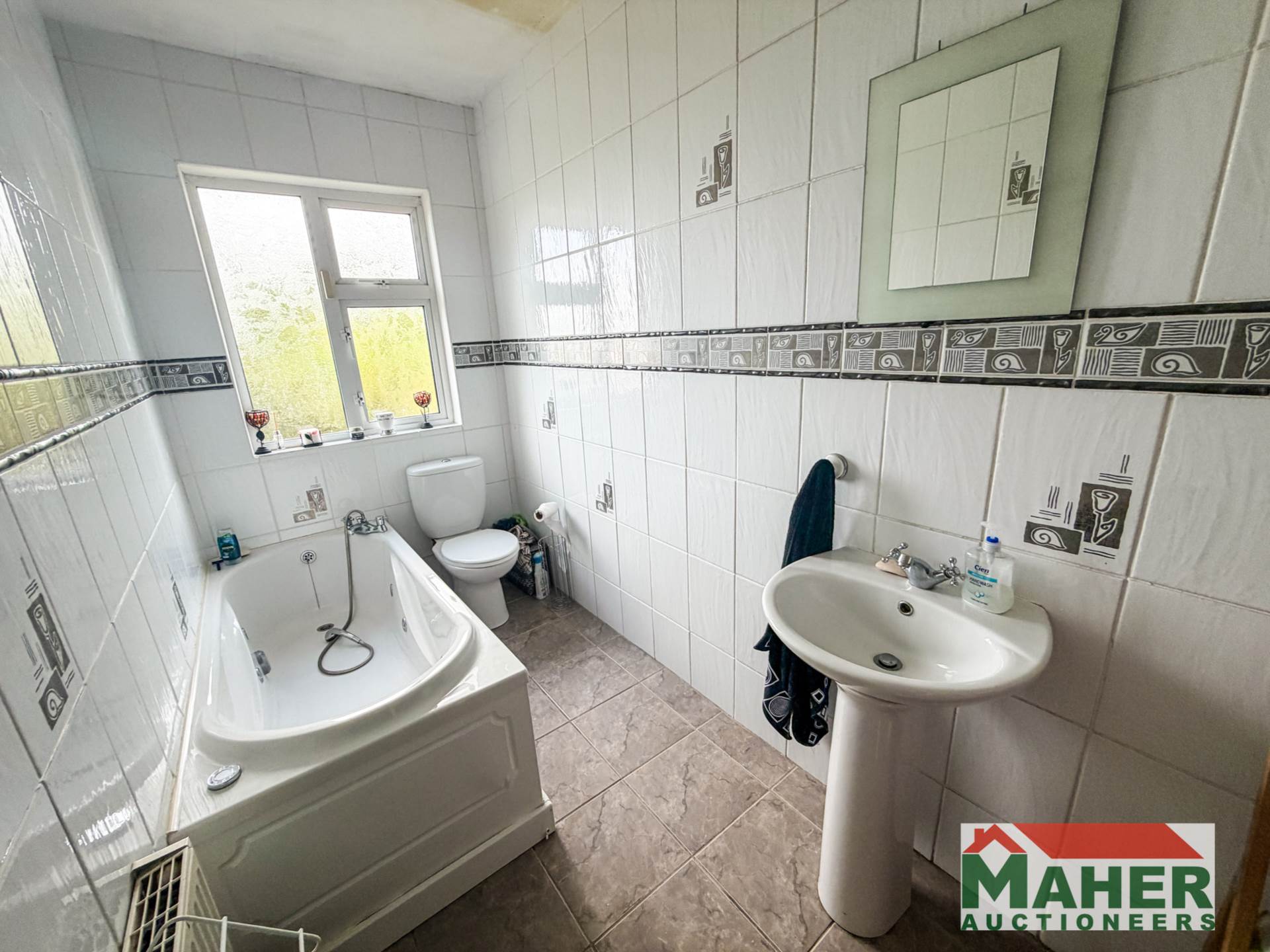 Lisloran, Cashel E25 YW13 Lisloran, Cashel E25 YW13