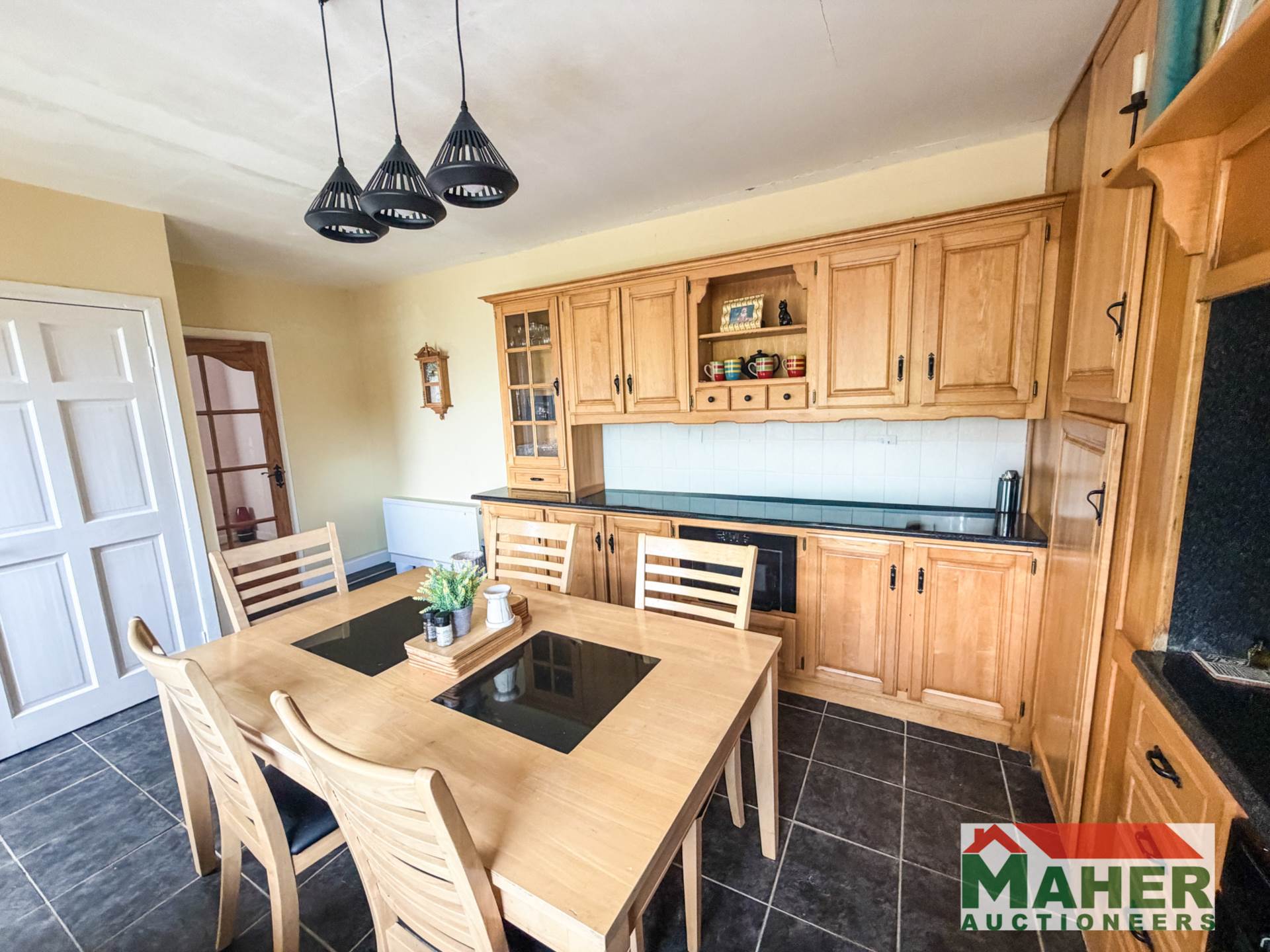Lisloran, Cashel E25 YW13 Lisloran, Cashel E25 YW13