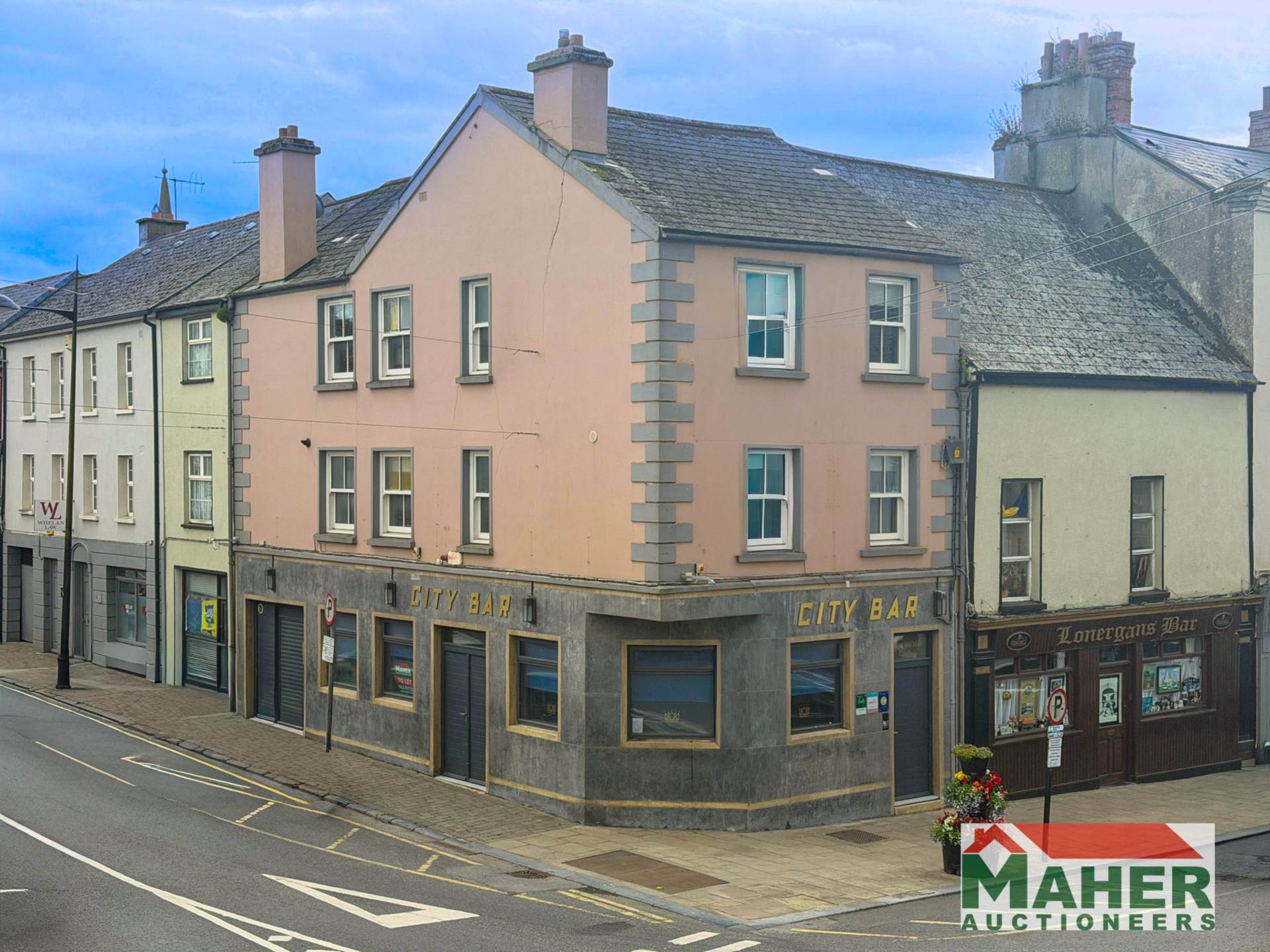 City Bar, 1 Main Street, Cashel